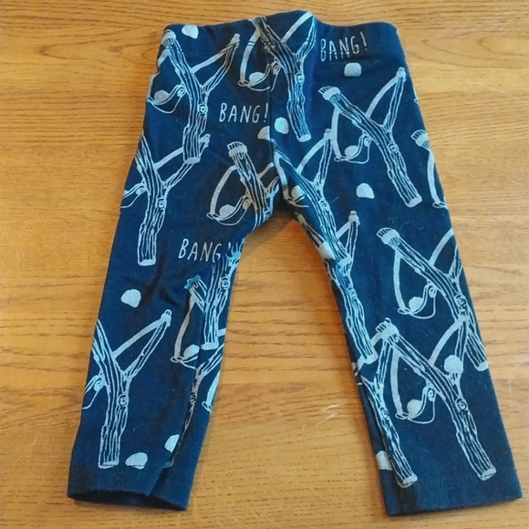BANG! Slingshot print pants by Little Pilgrim - Picture 2 of 3